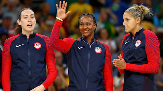 usa-basketball-women-1300.jpg